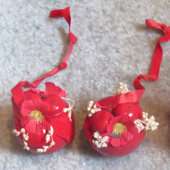 Lot 4 Vintage Holiday Hanging Red Apple Christmas Ornaments w/ Red Ribbon - Picture 9 of 15